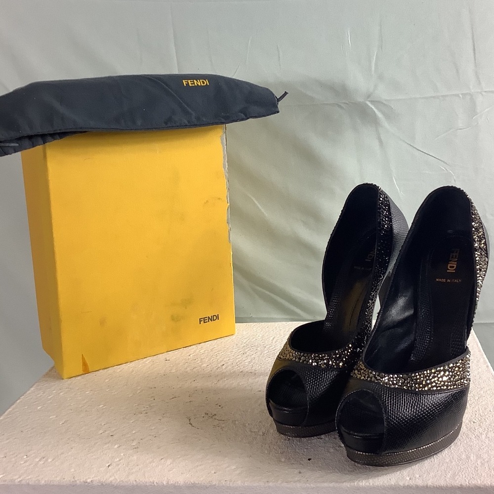 Fendi Black Lizard Embossed Crystal Peep Toe Platform Pumps Heels 39.5
